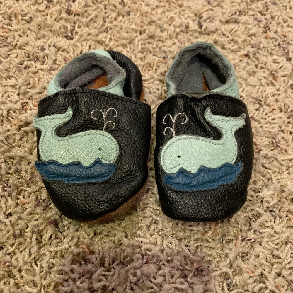 Sayoyo leather baby moccasins size 0-6 months